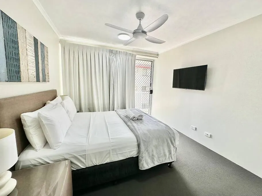 Diamond Beach Resort, Upgraded 76 Gold Coast Apartment