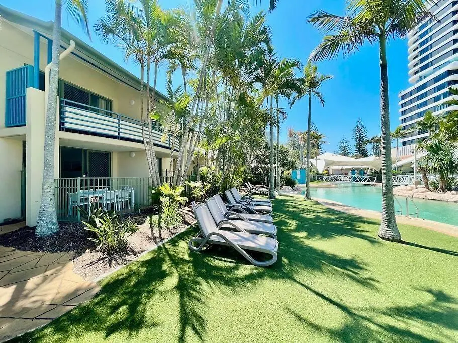Diamond Beach Resort, Upgraded 76 Gold Coast Apartment